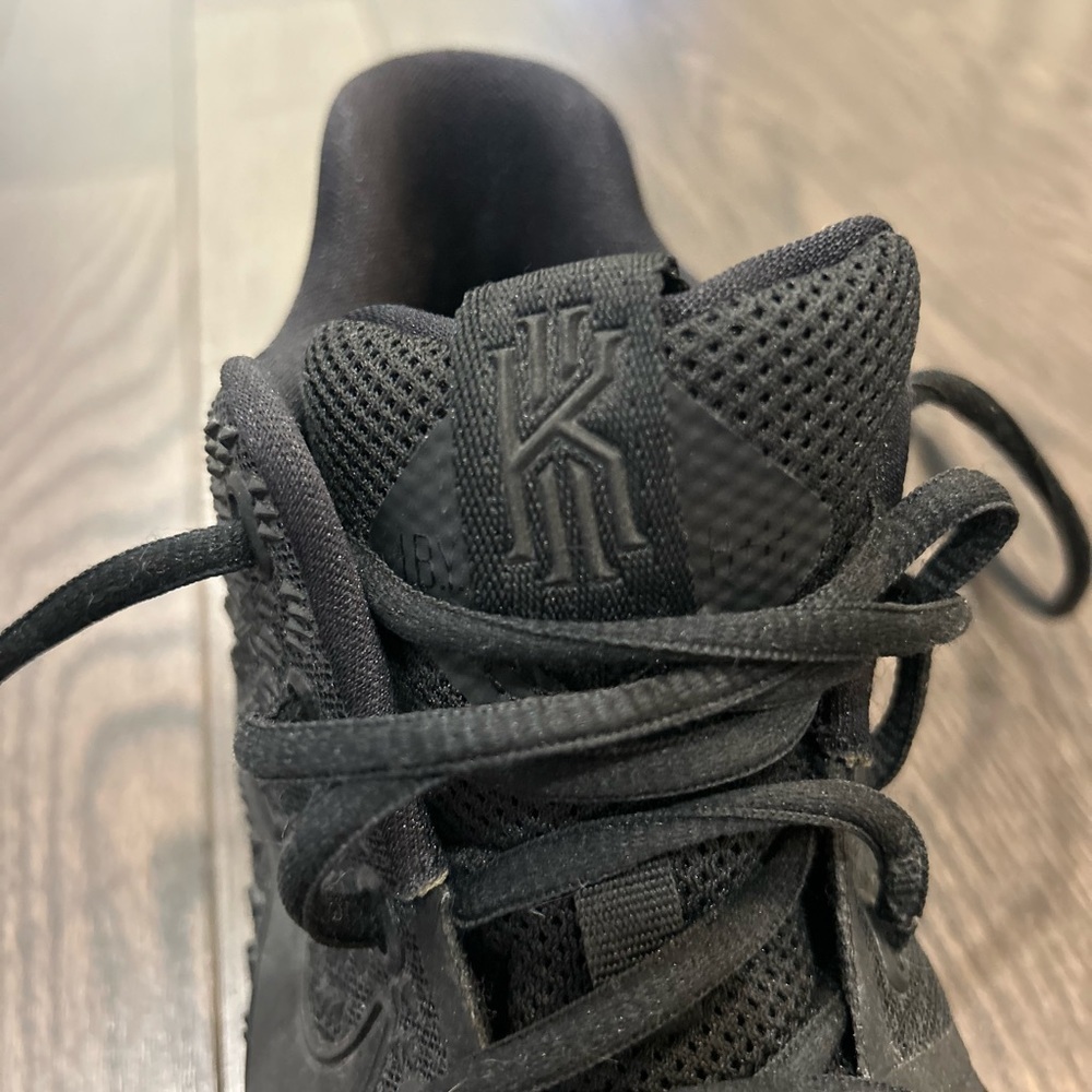 Nike Kyrie 3 Black marble basketball - Picture 7 of 11